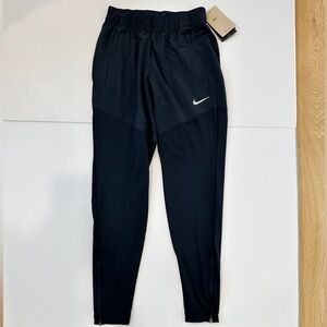 *NWT* Nike Women’s Black Athletic Pants